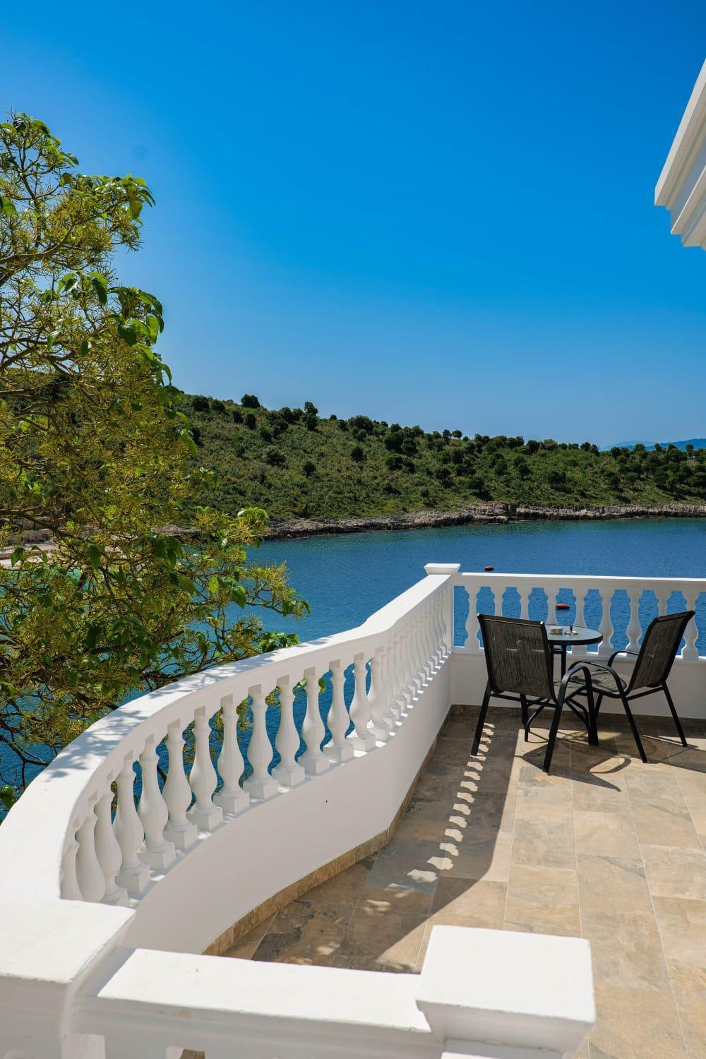 Luxury Villa Alisja Sarande With Private Beach الغرفة الصورة