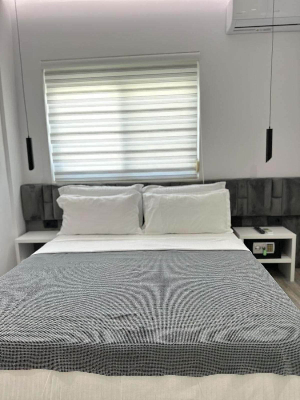 Luxury Villa Alisja Sarande With Private Beach المظهر الخارجي الصورة